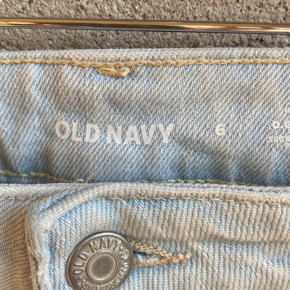 ON High waisted OG Loose Ripped Jeans - Picture 5 of 10